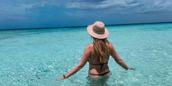 Dit prachte heldere water vindt je overal maar deze foto is genomen bij Playa Cas Abao, het meest bekende zandstrand van Curacao.