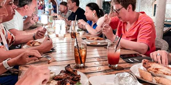 Hier hebben wij weer heerlijk gegeten. Er was live muziek op de achtergrond en de zalm op de kaart is zeker een aanrader! 